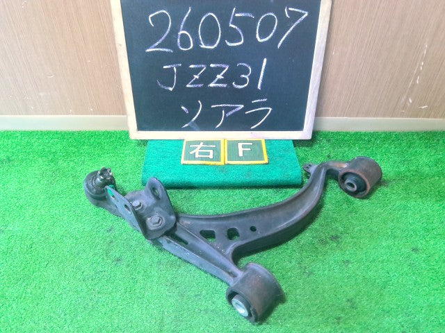 【中古】ソアラ E-JZZ31 右 フロント