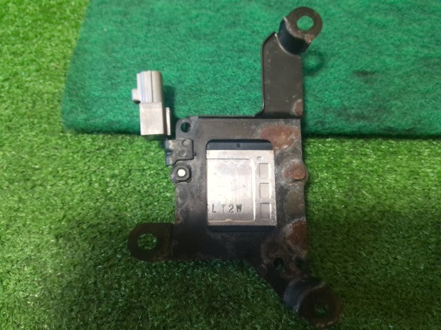 【中古】ソアラ E-JZZ31 イグナイター 89621-30020