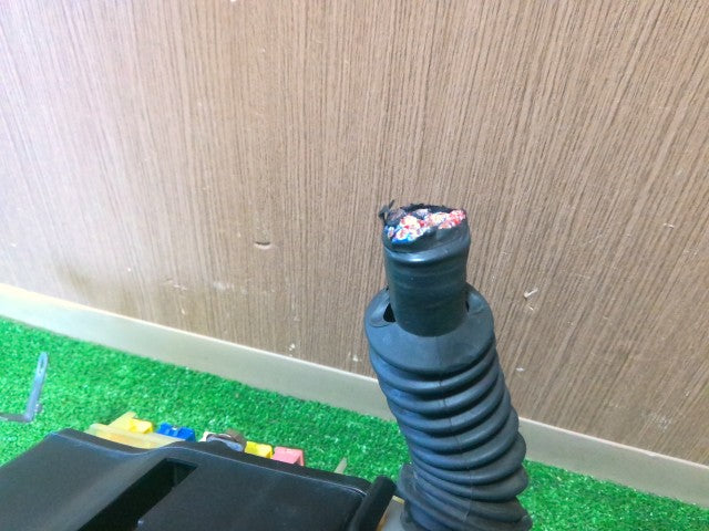 【中古】ソアラ E-JZZ31 エンジン ルーム