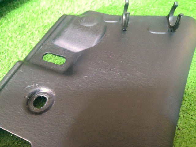 【中古】ソアラ E-JZZ31 グローブＢＯＸ 上下セット