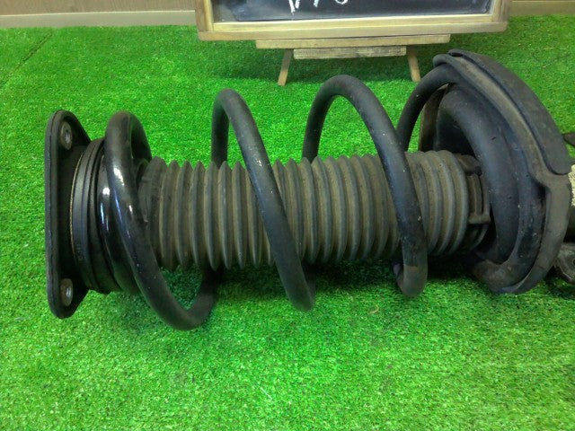 【中古】ボルボ 40シリーズ DBA-MB5204T 右