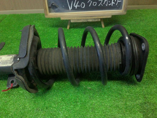 【中古】ボルボ 40シリーズ DBA-MB5204T 左