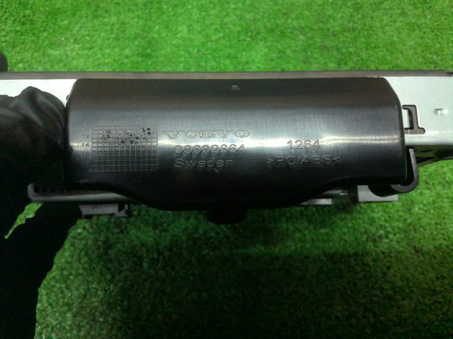 【中古】ボルボ 40シリーズ DBA-MB5204T ナビモニター