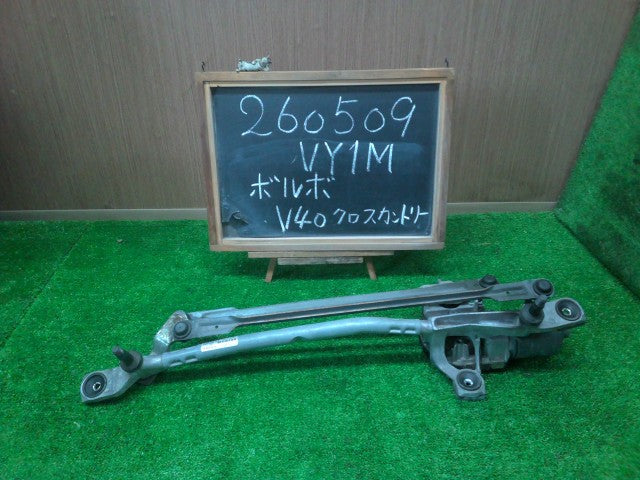 【中古】ボルボ 40シリーズ DBA-MB5204T フロント