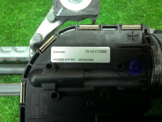 【中古】ボルボ 40シリーズ DBA-MB5204T フロント