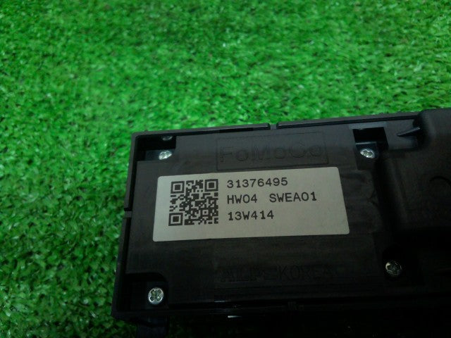 【中古】ボルボ 40シリーズ DBA-MB5204T パワーウインドウスイッチ