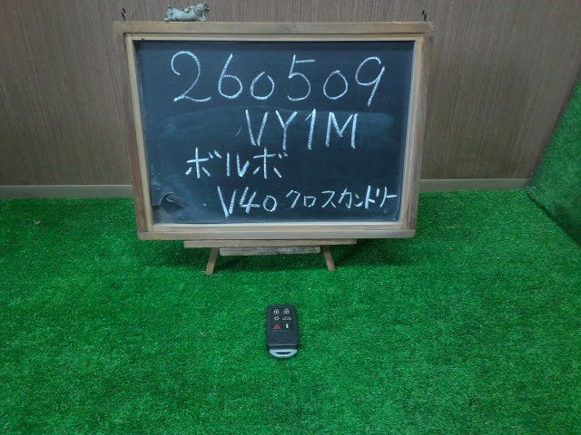 【中古】ボルボ 40シリーズ DBA-MB5204T キーレスリモコン