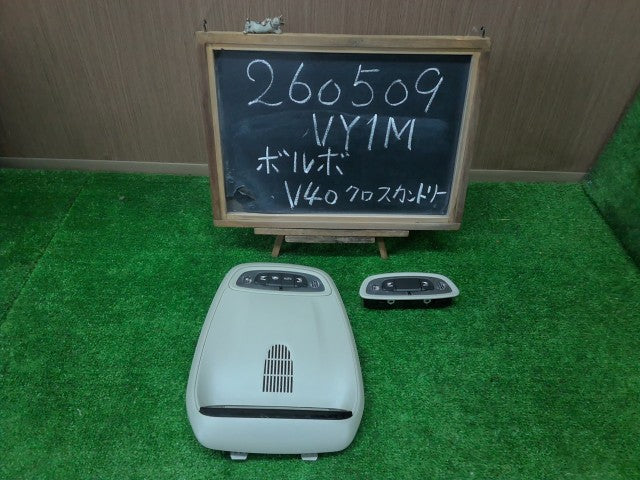 【中古】ボルボ 40シリーズ DBA-MB5204T ルームランプ