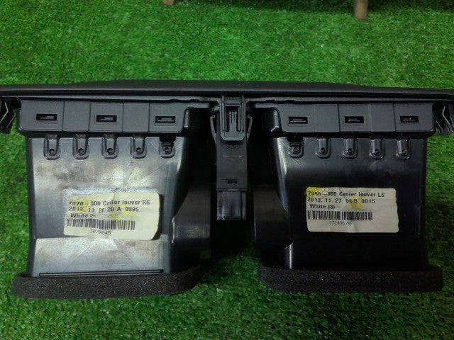 【中古】ボルボ 40シリーズ DBA-MB5204T エアコン吹き出し口