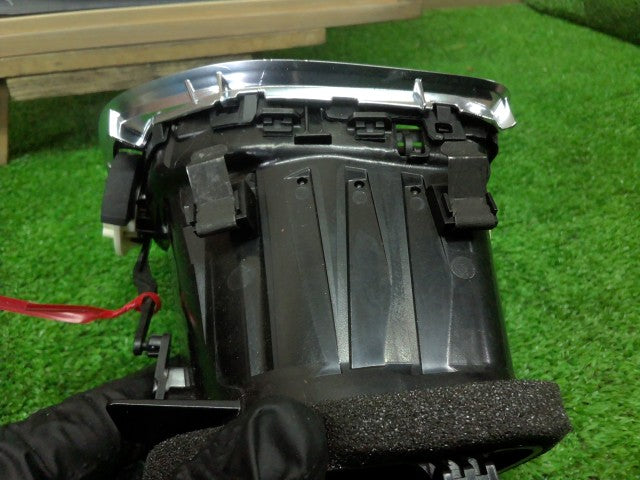 【中古】ボルボ 40シリーズ DBA-MB5204T エアコン吹き出し口