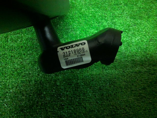 【中古】ボルボ 40シリーズ DBA-MB5204T ルームミラー