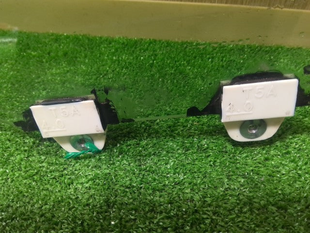 【中古】フィット DAA-GP5 右 フロント