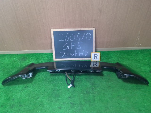 【中古】フィット DAA-GP5 リア バックドア