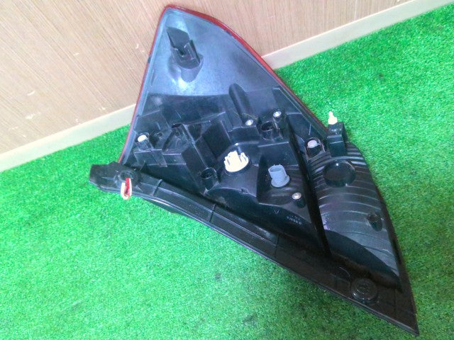 【中古】フィット DAA-GP5 左 テールランプ