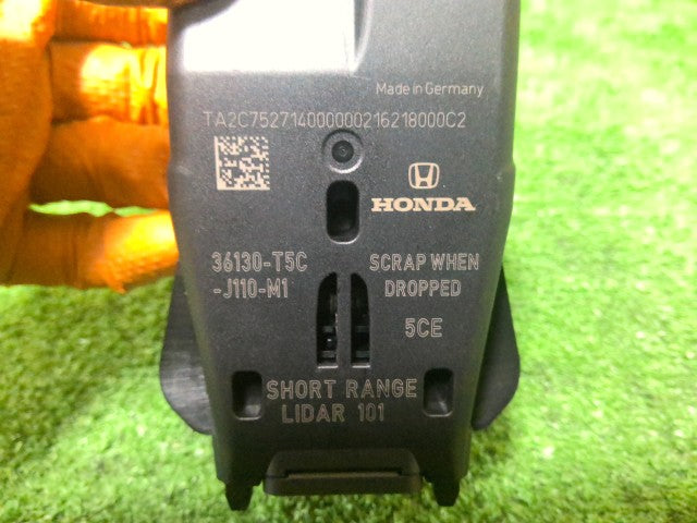 【中古】フィット DAA-GP5 追突防止 レーダー
