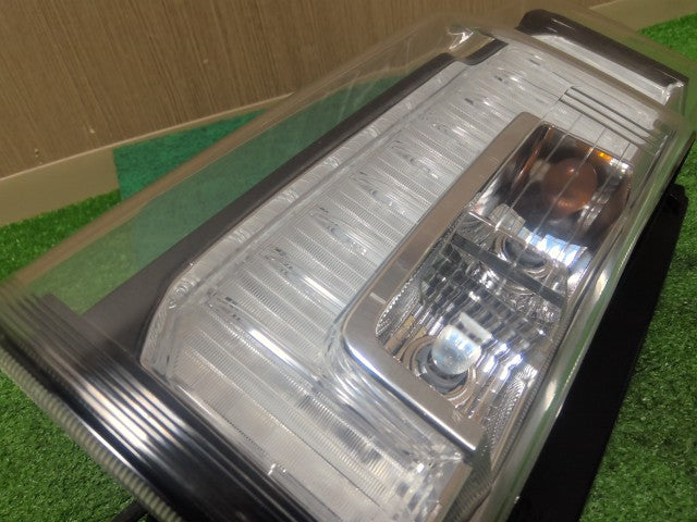 【中古】タント DBA-LA600S 左 テールランプ