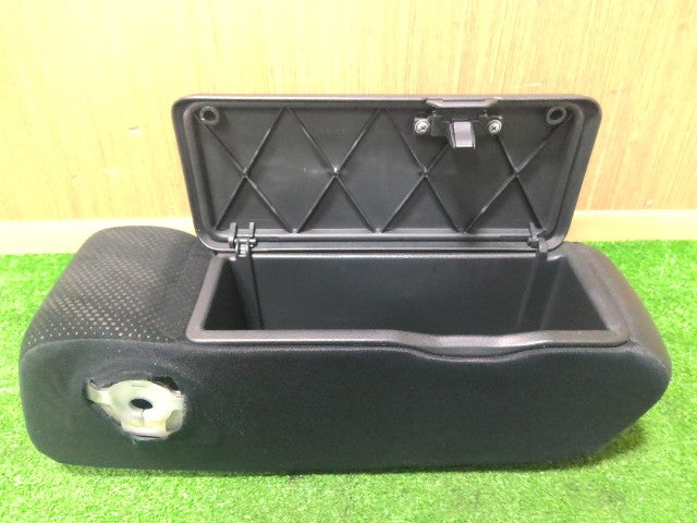 【中古】タント DBA-LA600S 運転席 アームレスト