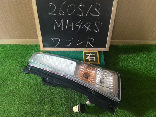 【中古】ワゴンＲ DAA-MH44S 右 テールランプ