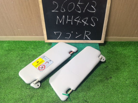 【中古】ワゴンＲ DAA-MH44S サンバイザー 左右セット