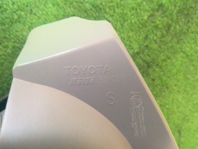 【中古】ヴィッツ DBA-NSP130 左 テールランプ