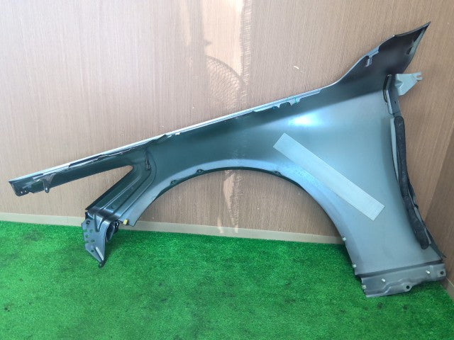 【中古】スカイライン DAA-HV37 右 フロント