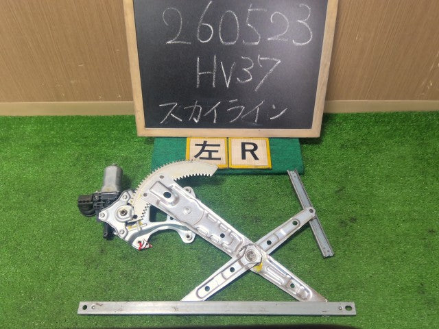 【中古】スカイライン DAA-HV37 左 リア