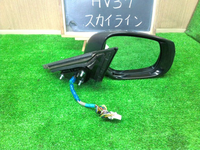 【中古】スカイライン DAA-HV37 右 サイドミラー