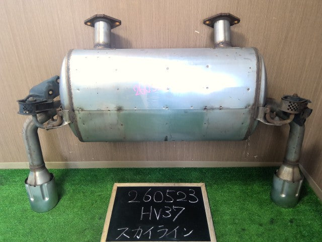 【中古】スカイライン DAA-HV37 リア マフラー