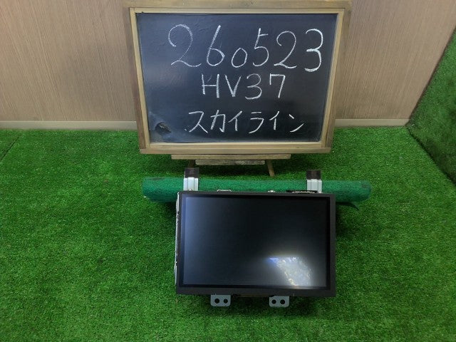 【中古】スカイライン DAA-HV37 マルチ モニター