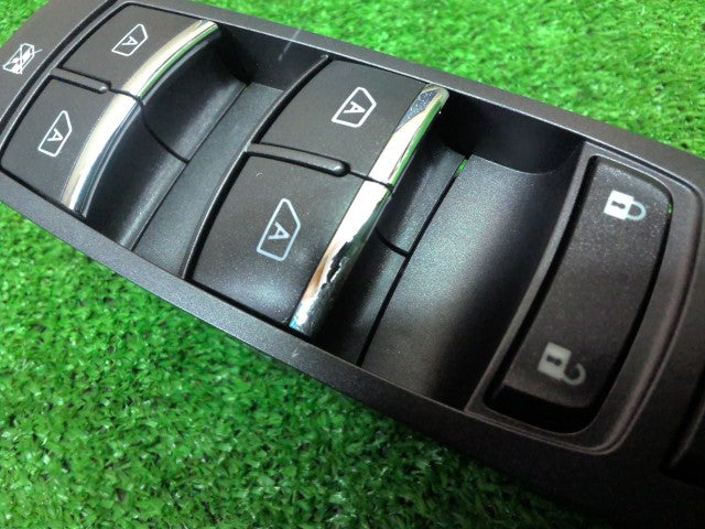 【中古】スカイライン DAA-HV37 パワーウインドウスイッチ PWｽｲｯﾁ