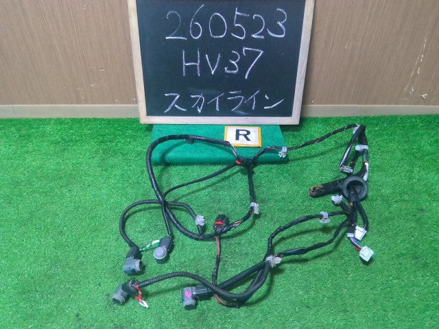 【中古】スカイライン DAA-HV37 リアバンパー用 ソナー