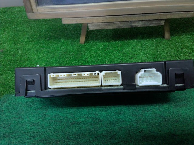 【中古】スカイライン DAA-HV37 ＡＣ エアコン