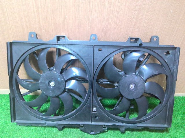 【中古】スカイライン DAA-HV37 電動ファン デュアル
