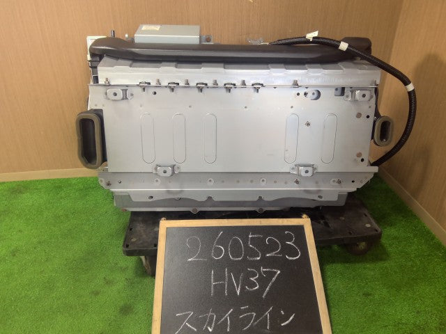 【中古】スカイライン DAA-HV37 ＨＶ ハイブリッド