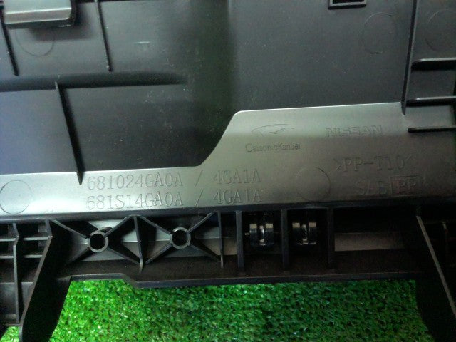 【中古】スカイライン DAA-HV37 助手席 下側
