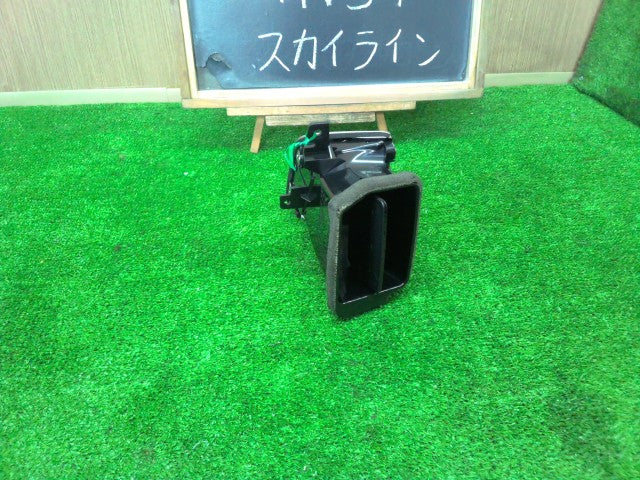 【中古】スカイライン DAA-HV37 運転席 右