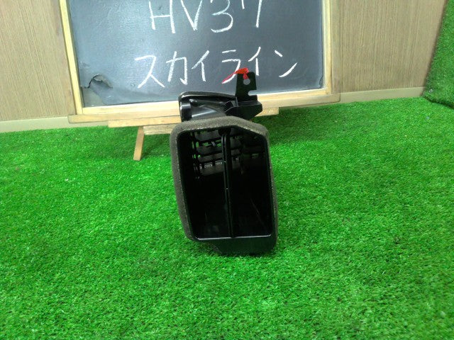 【中古】スカイライン DAA-HV37 助手席 左