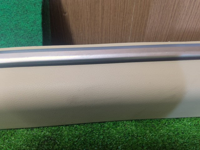 【中古】スカイライン DAA-HV37 メッキ スカッフプレート