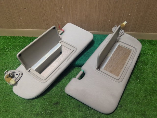 【中古】スカイライン DAA-HV37 左右 サンバイザー