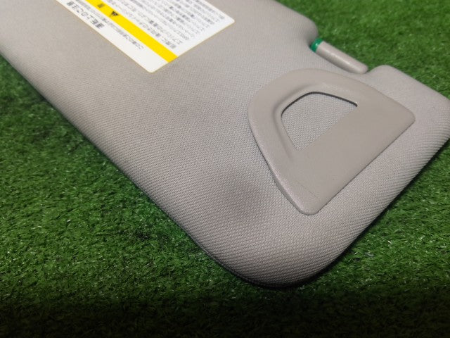 【中古】スカイライン DAA-HV37 左右 サンバイザー