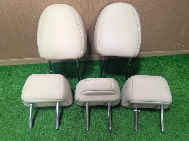 【中古】スカイライン DAA-HV37 革 レザー