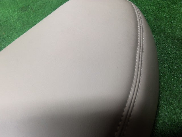 【中古】スカイライン DAA-HV37 革 レザー