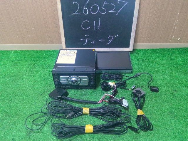 【中古】ティーダ DBA-C11 カーナビゲーション NAUｰ3503K