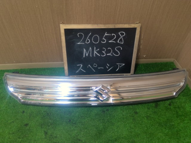 【中古】スペーシア DBA-MK32S ラジエータグリル イルミネーションランプ