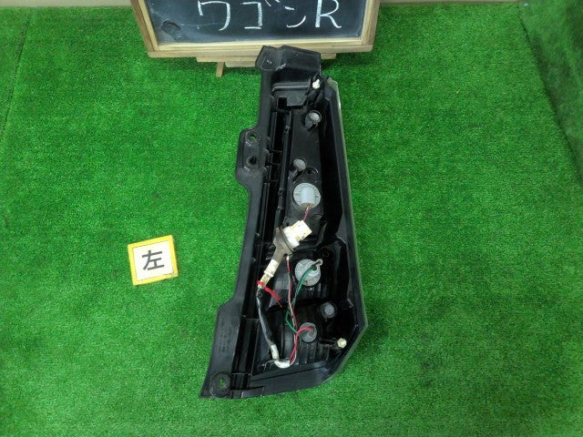 【中古】ワゴンＲ DBA-MH34S 左 テールランプ