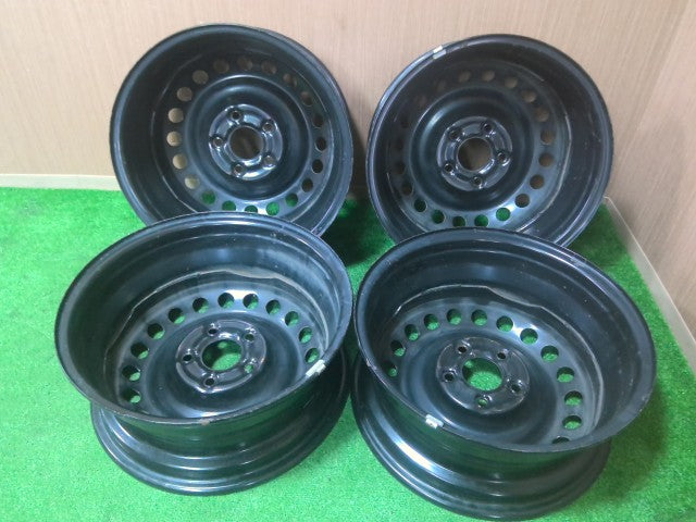 【中古】ジューク DBA-YF15 外し 16インチ