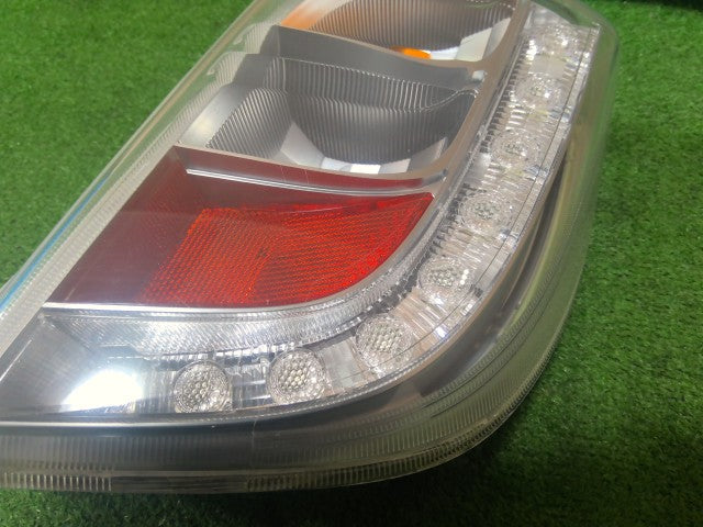 【中古】ミライース DBA-LA300S 右 テールランプ