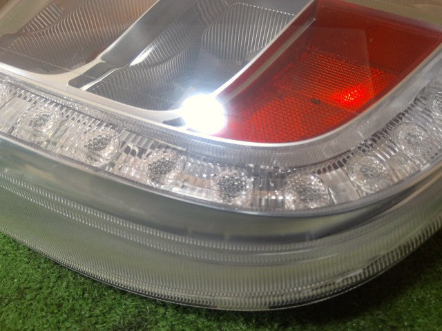 【中古】ミライース DBA-LA300S 左 テールランプ
