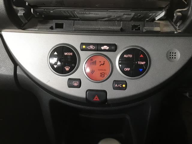 【中古】ノート DBA-E11 ＡＣ エアコン