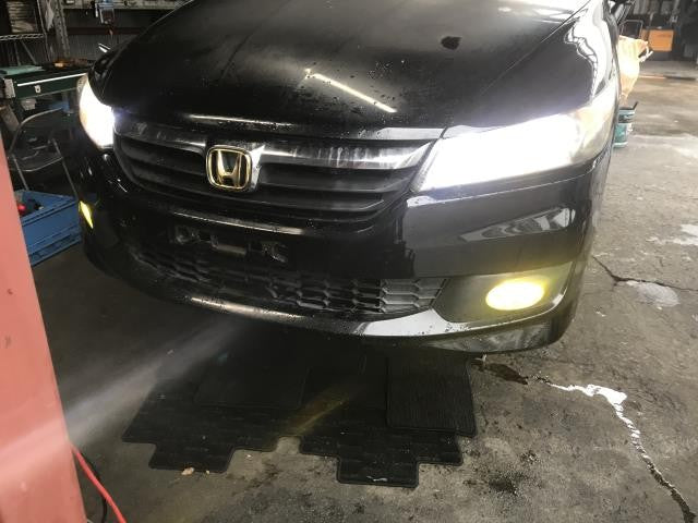 【中古】ストリーム DBA-RN8 バンパー用 フォグランプ